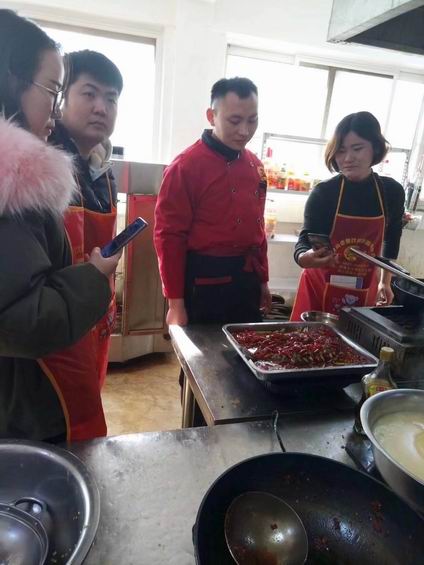 重庆烤鱼培训过程展示