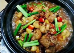干锅与火锅的结合——新型重庆鸡公煲吃法